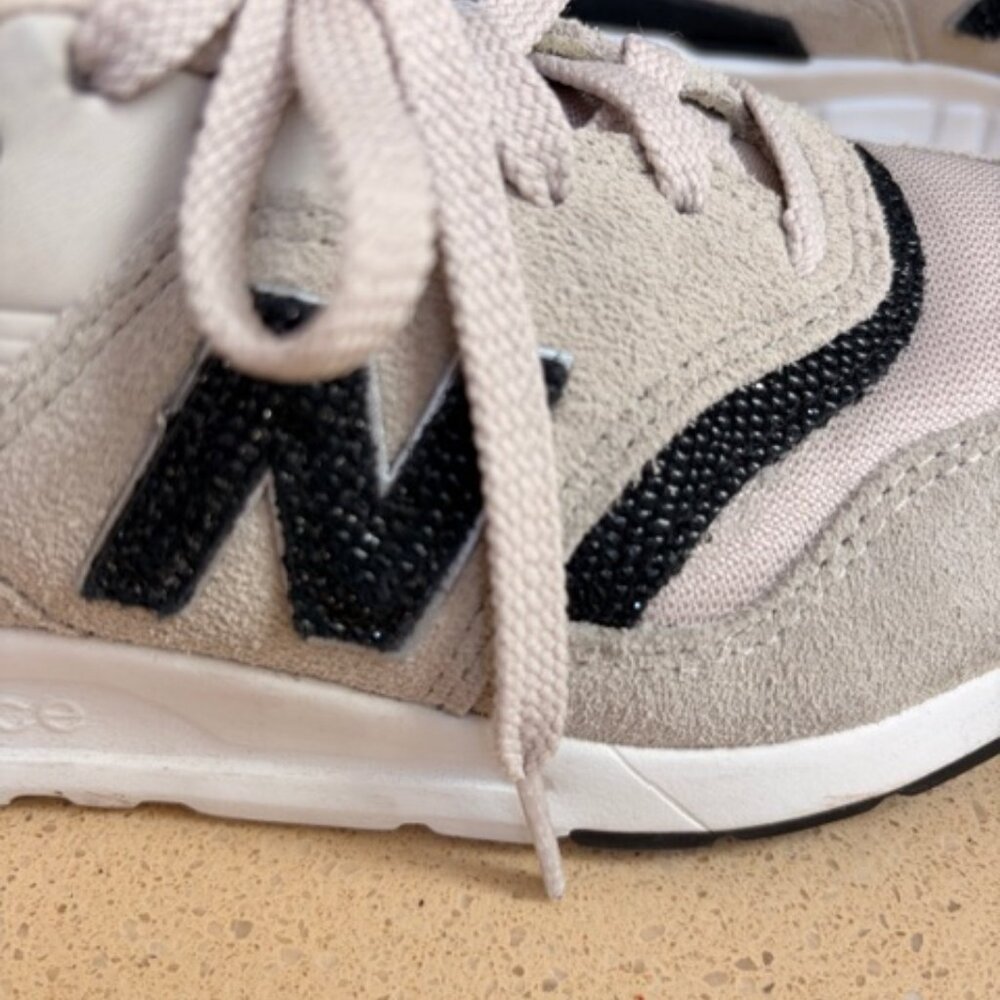 New Balance 997h sneaker with black crystals - Picture 4 of 7